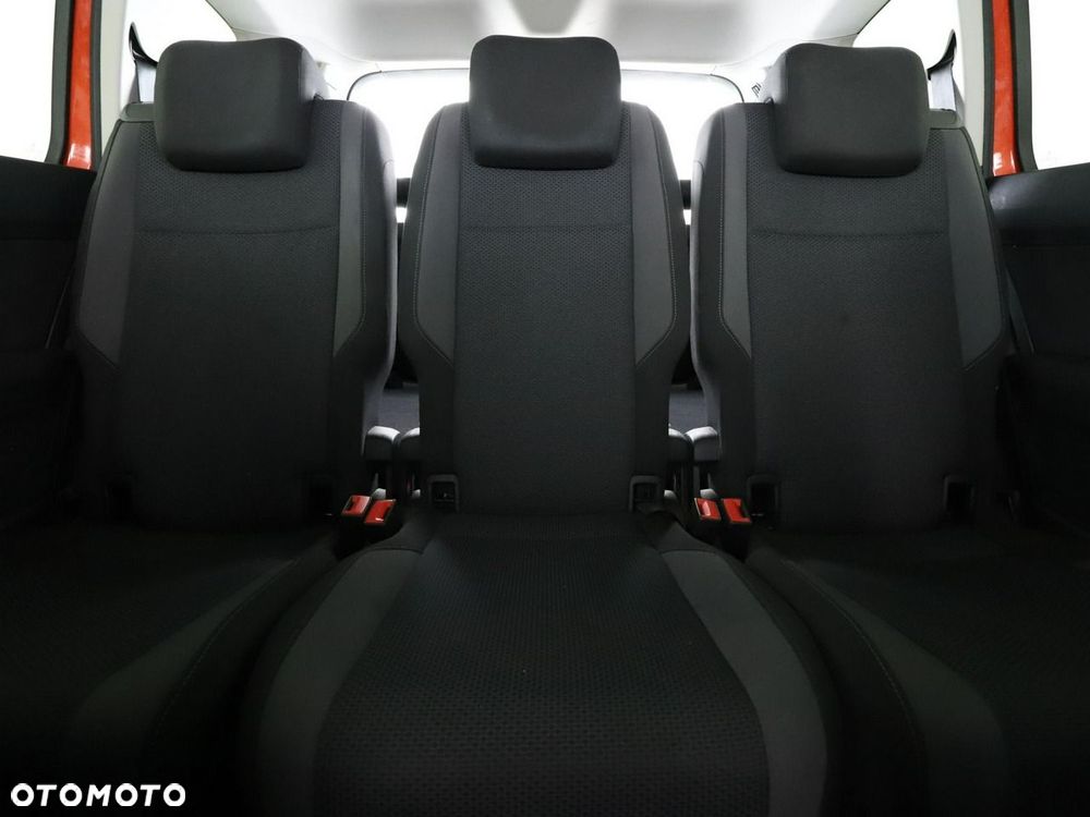 Volkswagen Touran 1.6 TDI SCR (BlueMotion Technology) DSG Trendline - 19