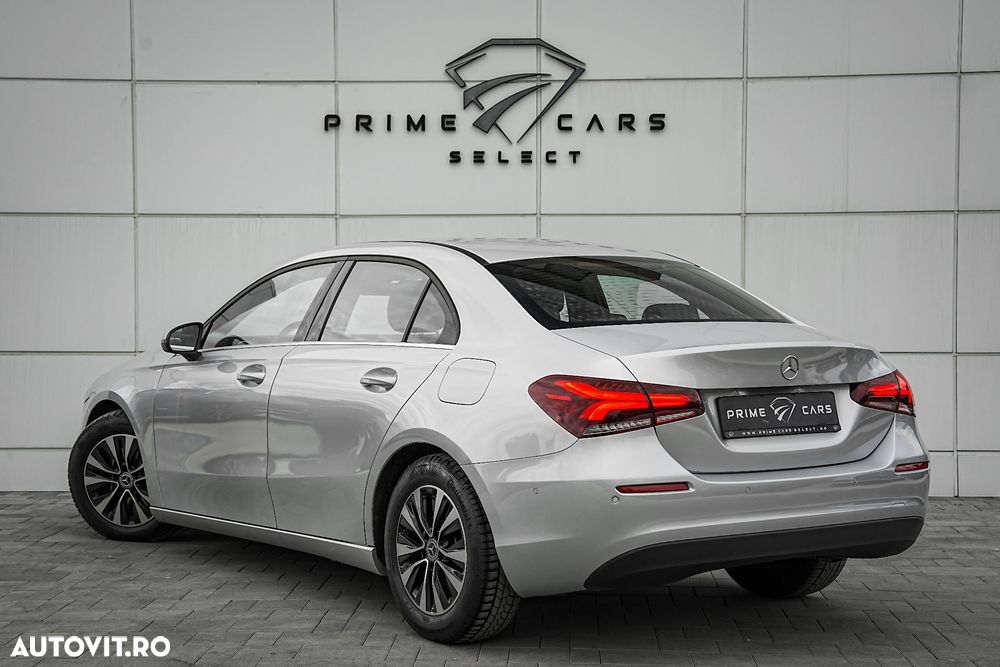 Mercedes-Benz A 200 d Sedan 8G-DCT Style - 4