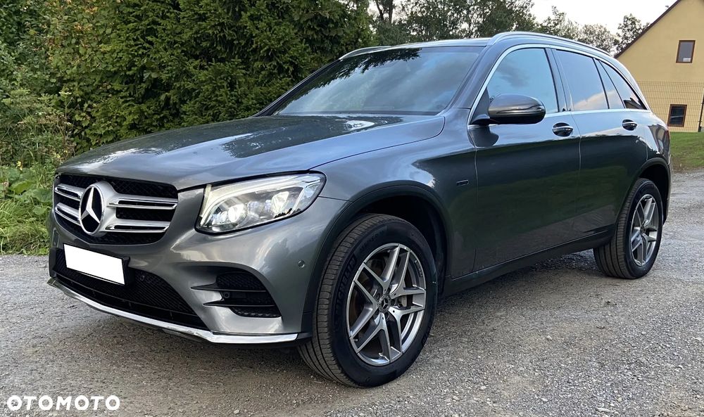 Mercedes-Benz GLC - 12