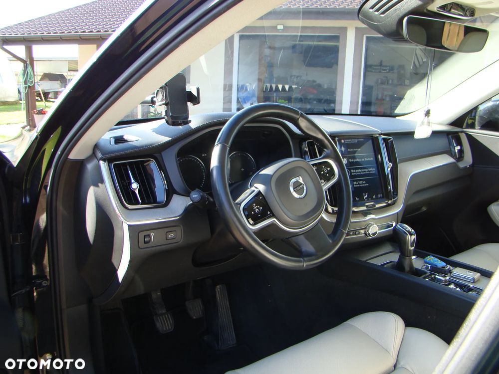 Volvo XC 60 - 4