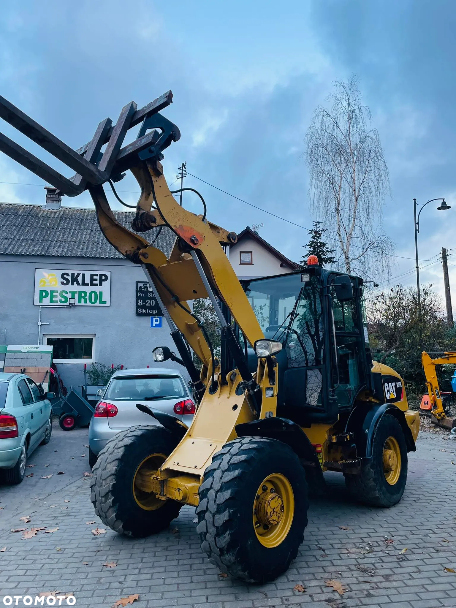 Caterpillar 907H - 7