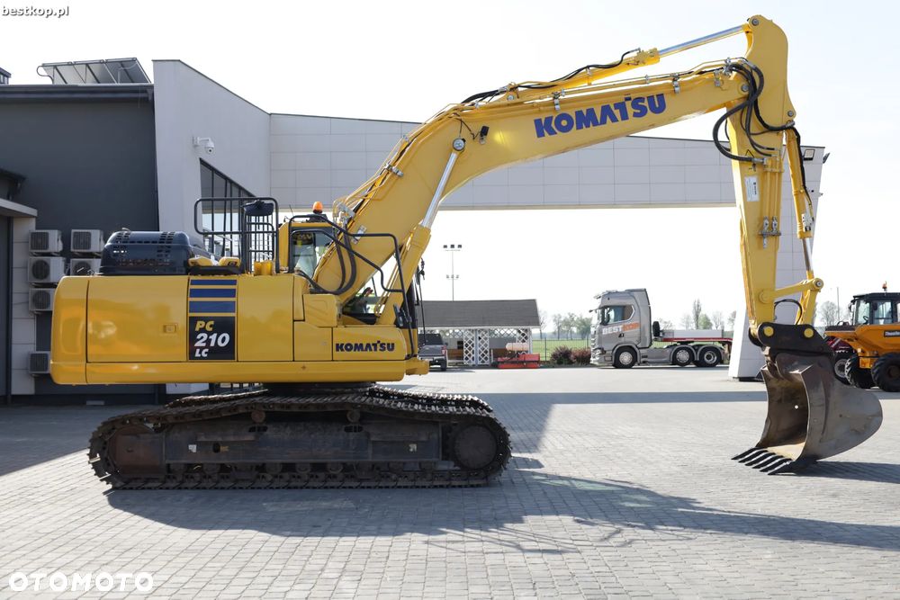 Komatsu PC210LC-11 - 10