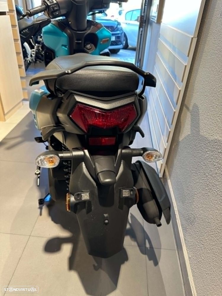 Yamaha RayZR - 9