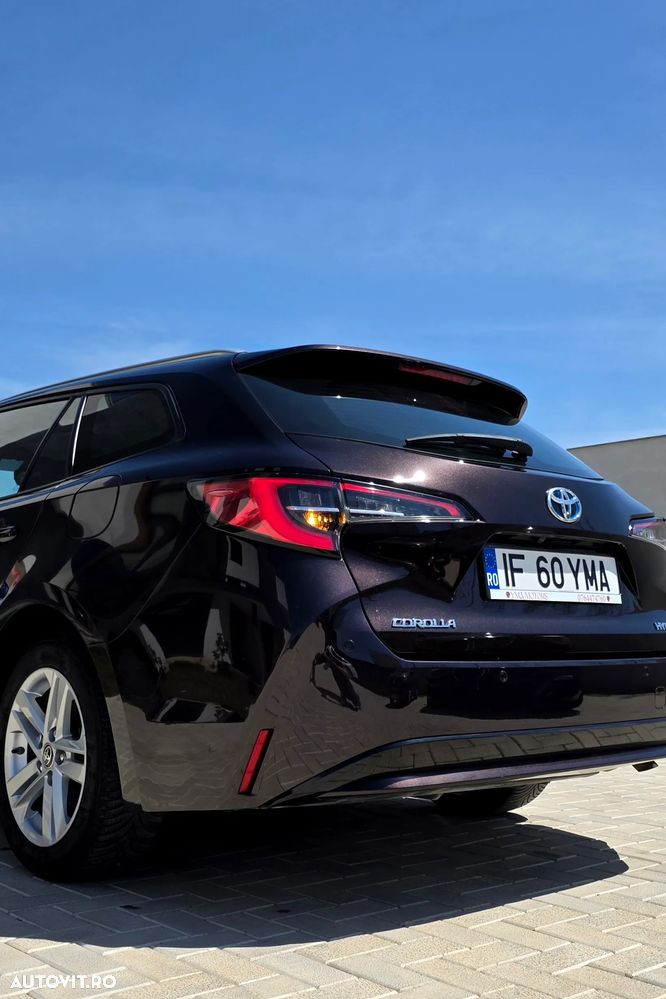 Toyota Corolla 1.8 Business Edition - 9