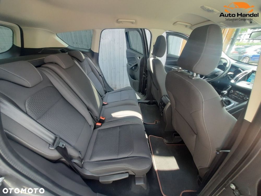 Ford Kuga 1.5 EcoBoost 2x4 Titanium - 33