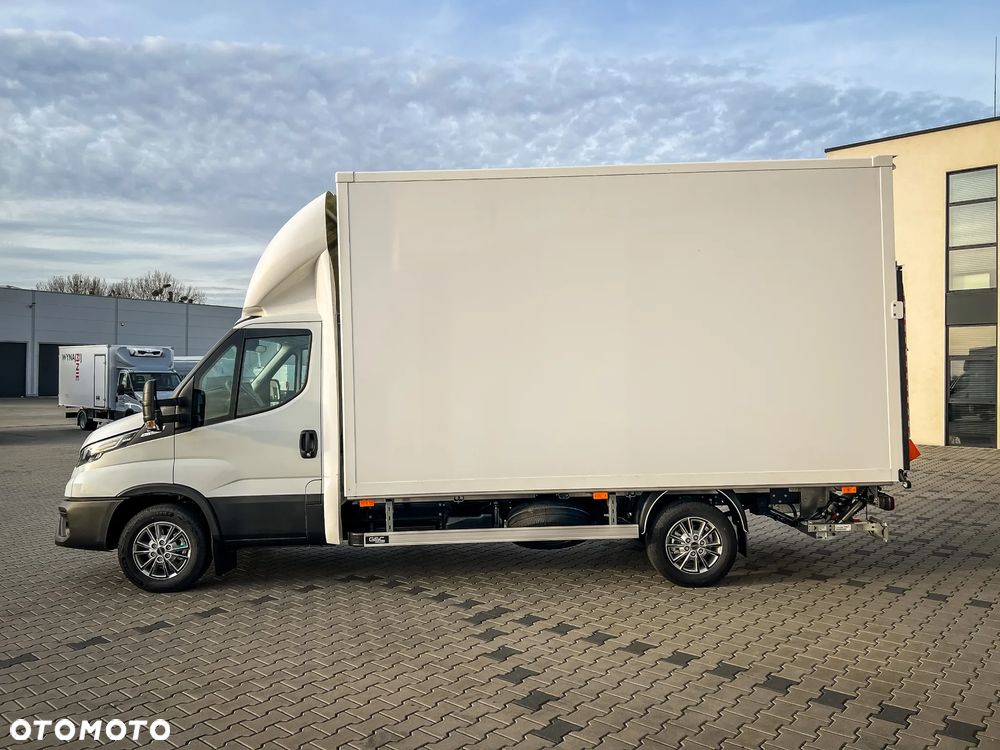 Iveco 35S18HA8 3.0 Diesel 180KM KONTENER 8EPAL + WINDA - 13