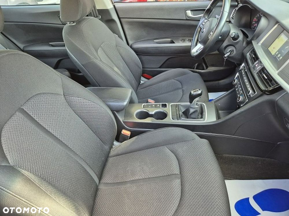 Kia Optima 2.0 L - 19