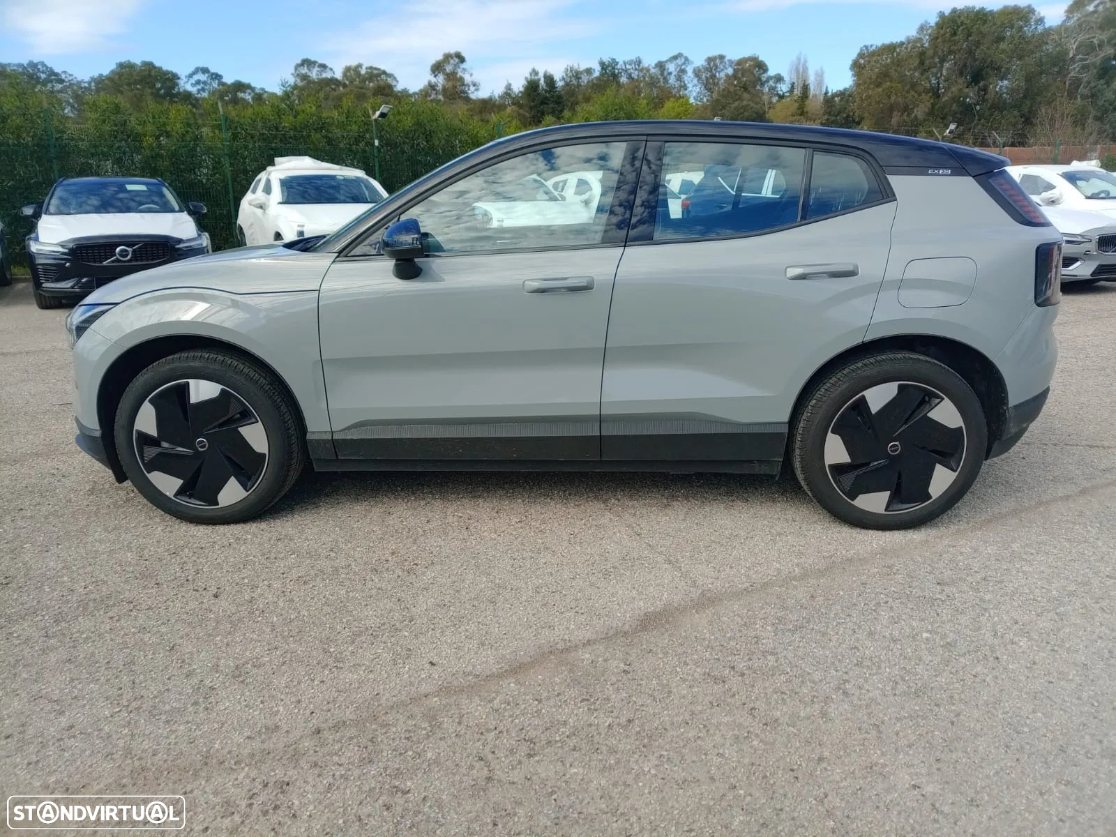 Volvo EX30 69 kWh Single Motor Extended Range Plus - 10