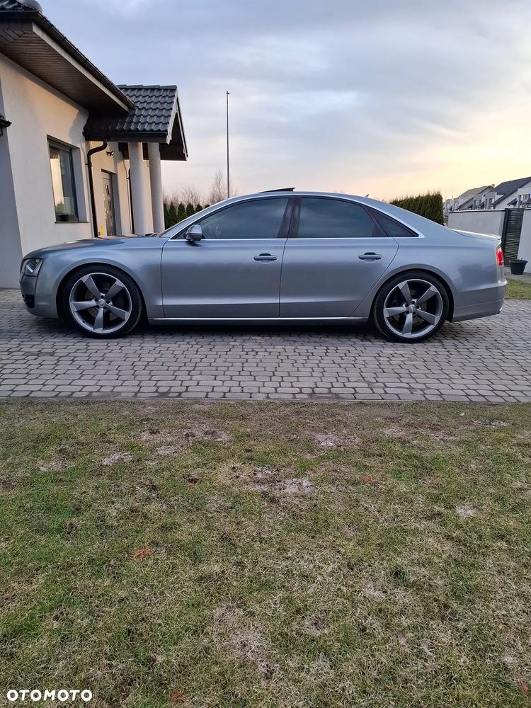 Audi A8 - 7