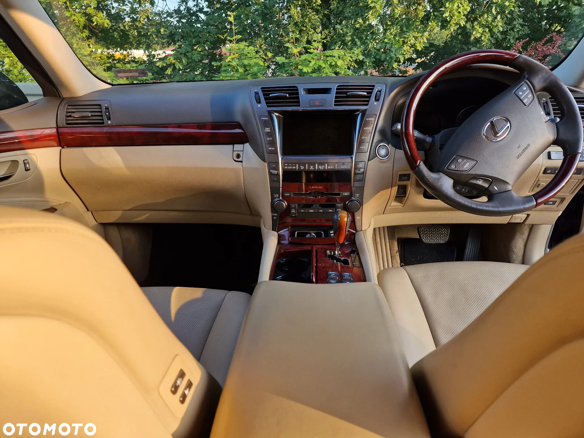 Lexus LS 460 - 13