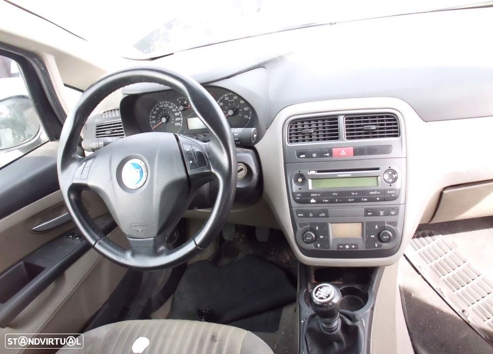Peças Fiat Grande Punto (199_) 2005 a 2010 - 31