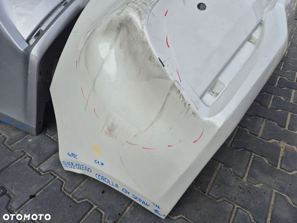 TOYOTA COROLLA E21 SEDAN ZDERZAK TYLNY (dostępne 6 zderzaków) - 12