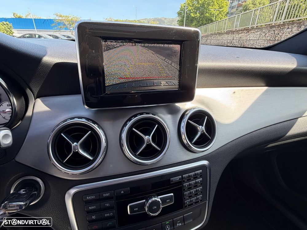 Mercedes-Benz GLA 220 d AMG Line - 15