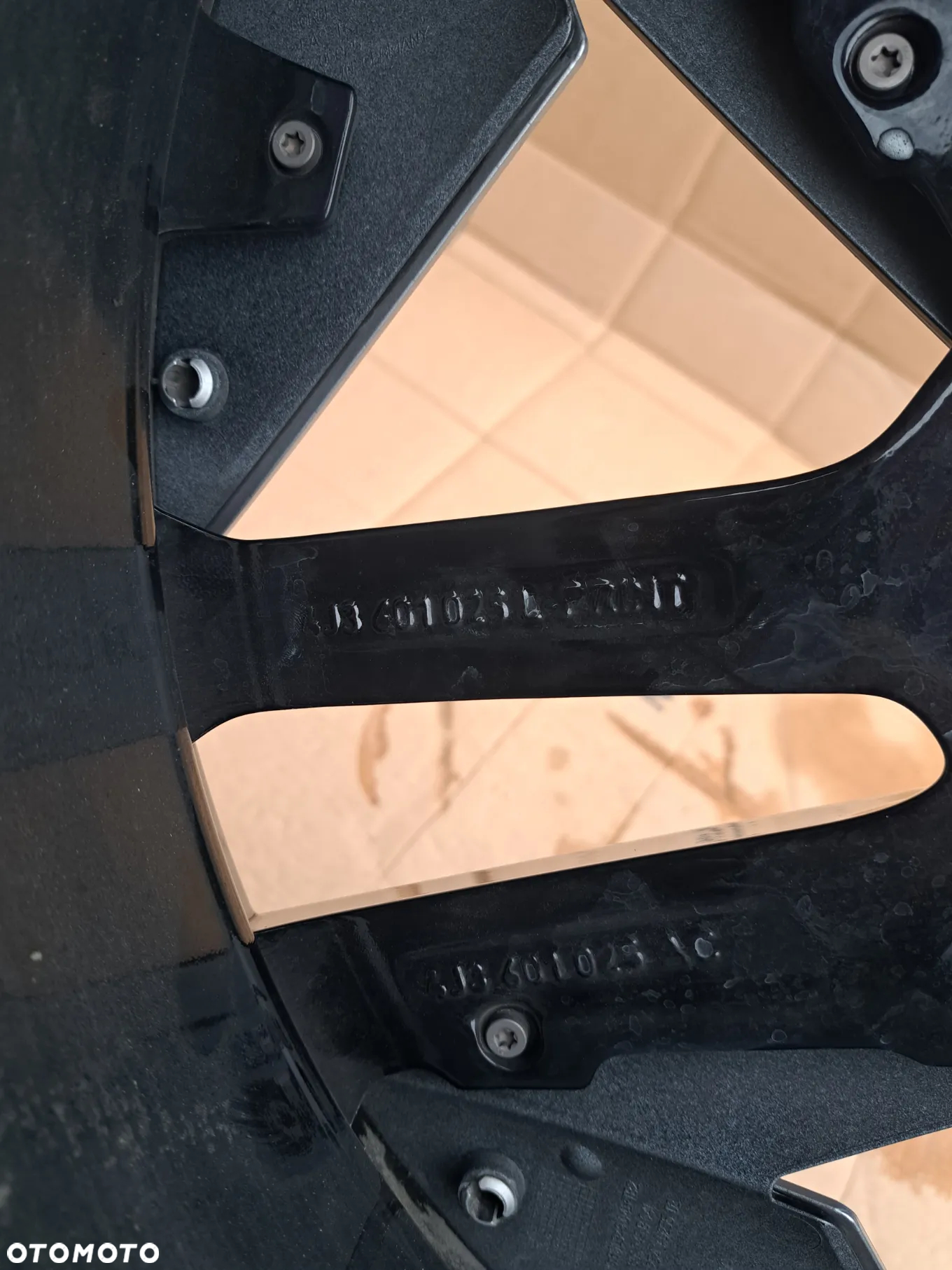 Felga Aluminiowa Audi E-Tron GT RS 21 Cali 4J3601025L E 9.5Jx21H2-N ET 60 - 16