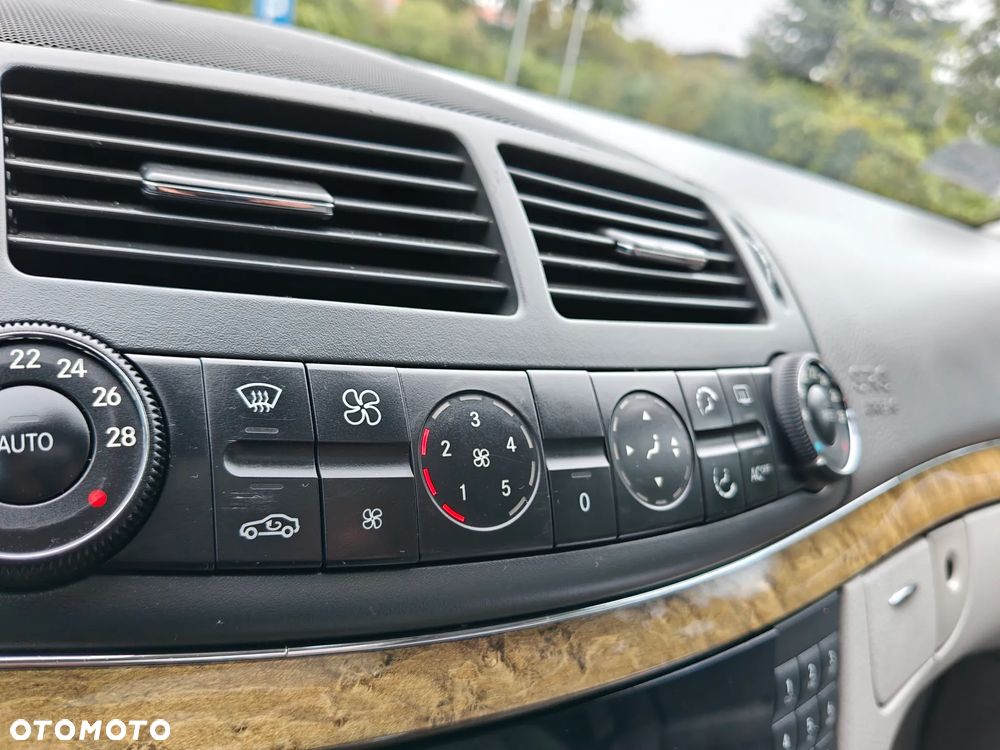 Mercedes-Benz Klasa E 220 CDI Automatik Avantgarde - 25