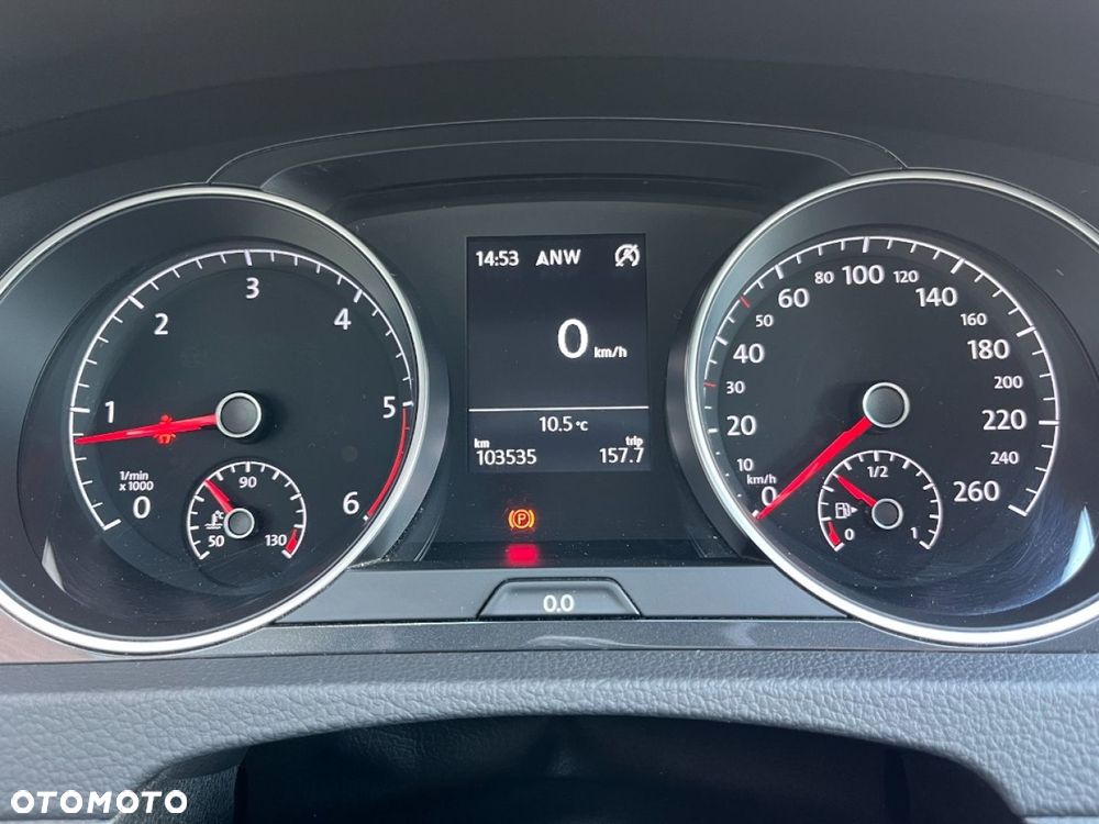 Volkswagen Golf Variant 2.0 TDI SCR Highline - 9