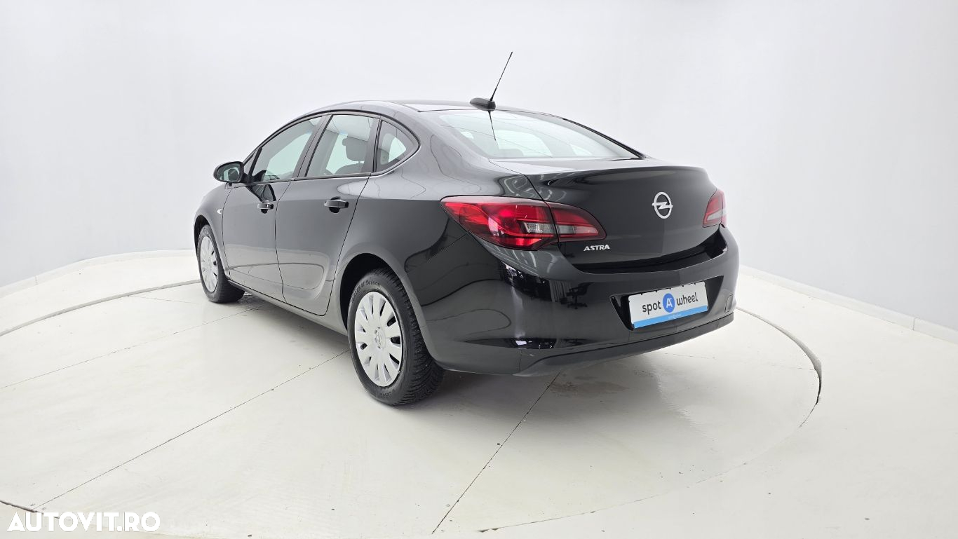 Opel Astra - 8