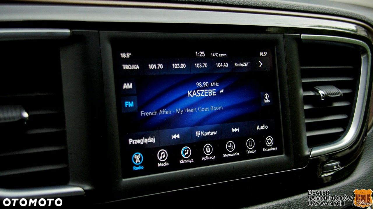 Chrysler Pacifica - 28