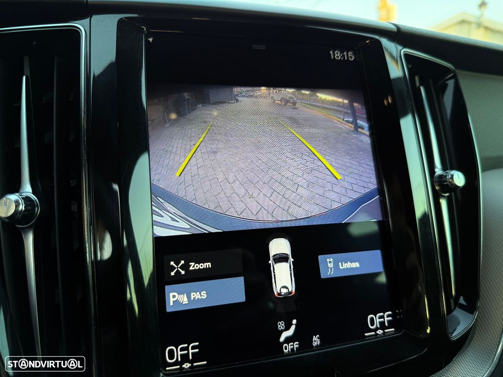 Volvo XC 60 2.0 D4 R-Design Geartronic - 34