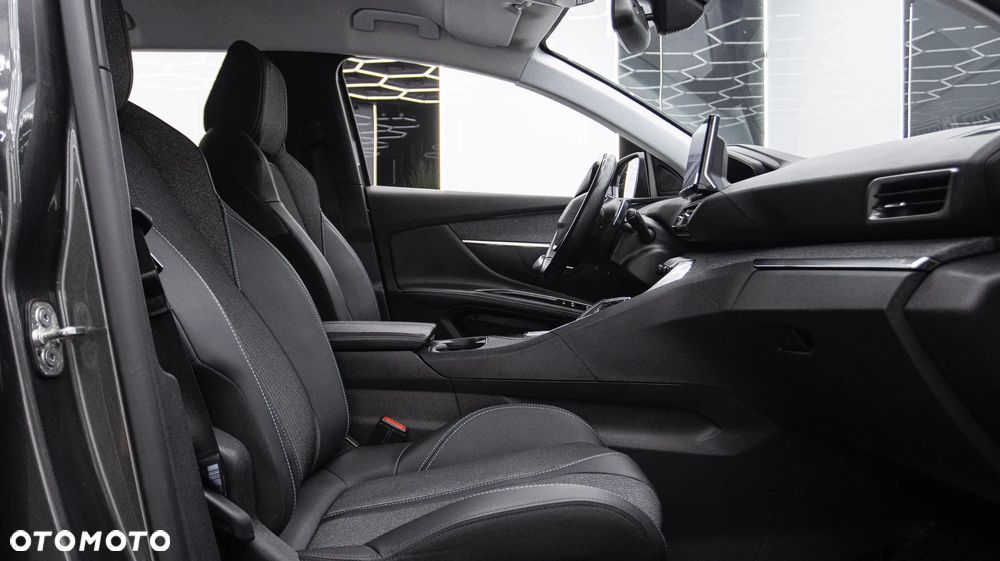 Peugeot 5008 2.0 BlueHDi Allure S&S EAT8 - 21