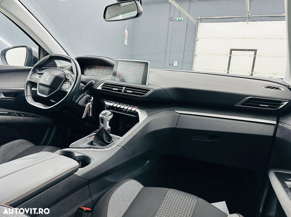 Peugeot 3008 1.2 PureTech Turbo S&S Active - 21