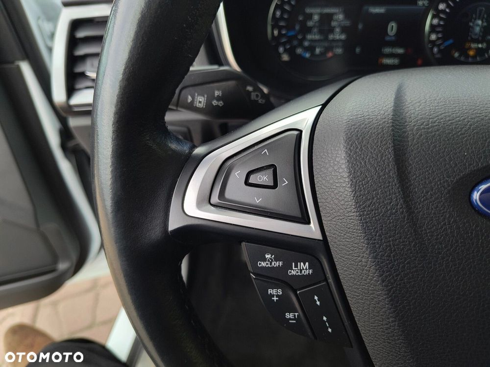Ford Mondeo - 22