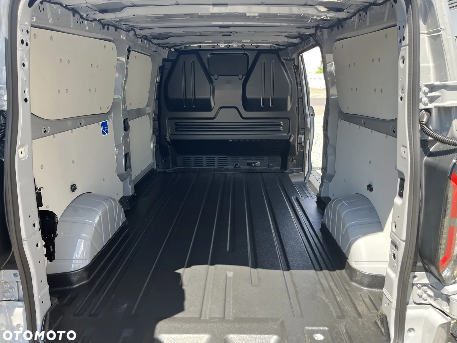 Ford Transit Custom V710 - 10