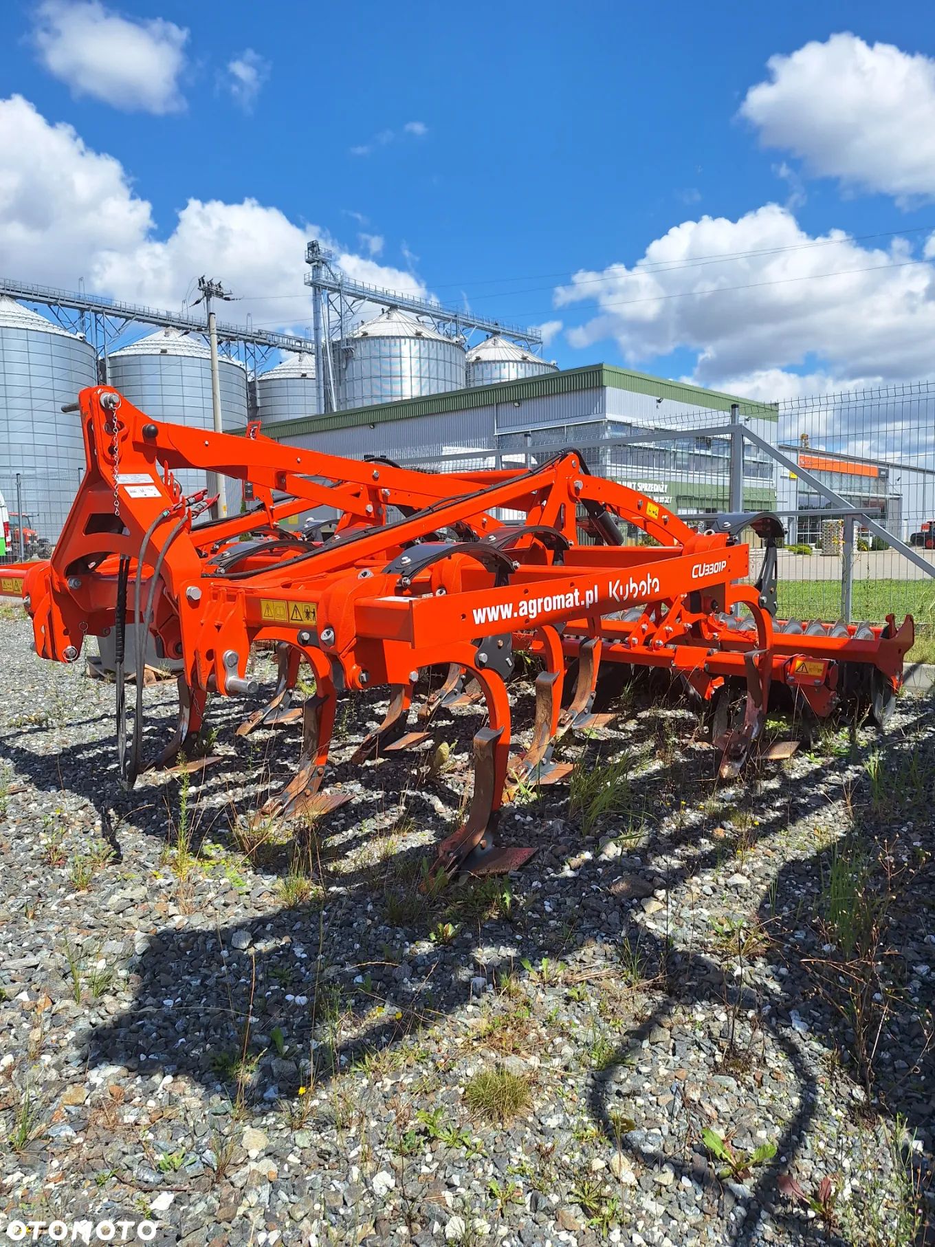Kubota CU3301P - 1