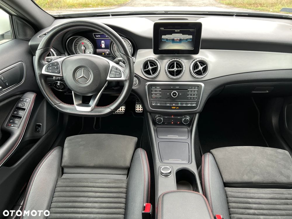 Mercedes-Benz GLA 250 4-Matic AMG Line - 20