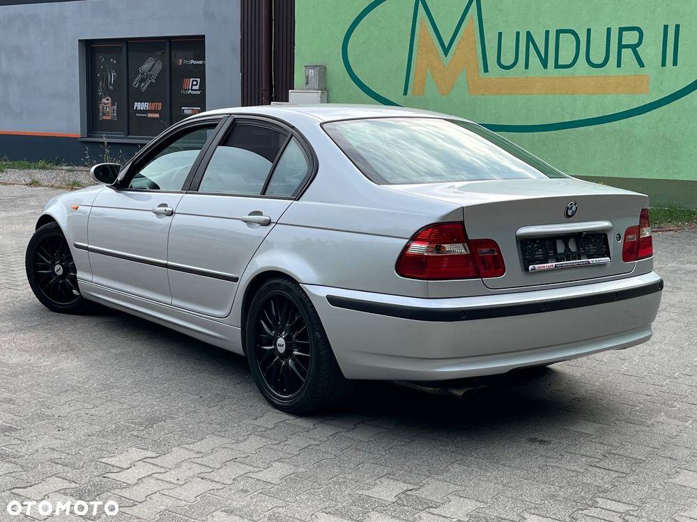 BMW Seria 3 325i - 20