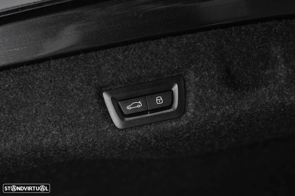 BMW 530 e Pack Desportivo M Pro - 47