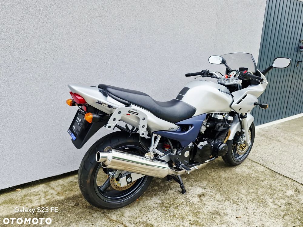 Kawasaki ZR - 17