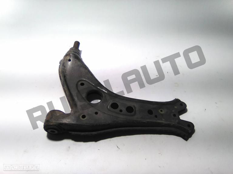 Triângulo De Suspensão Frente Direito  Vw Polo Iv (9n) [2001_20 - 2