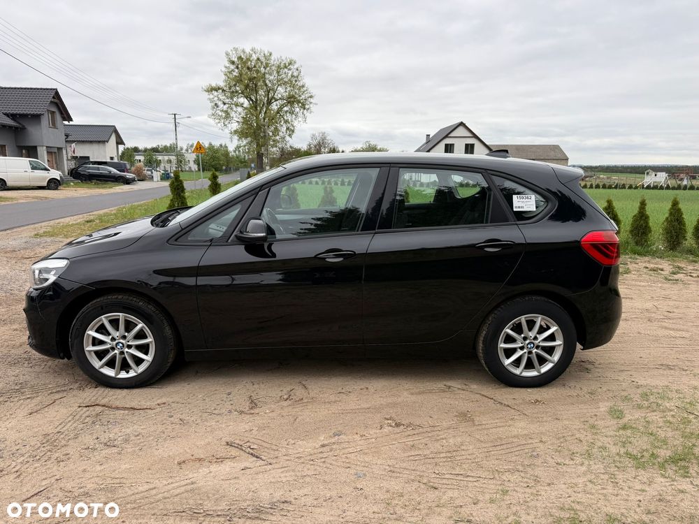 BMW Seria 2 216d Sport Line - 10