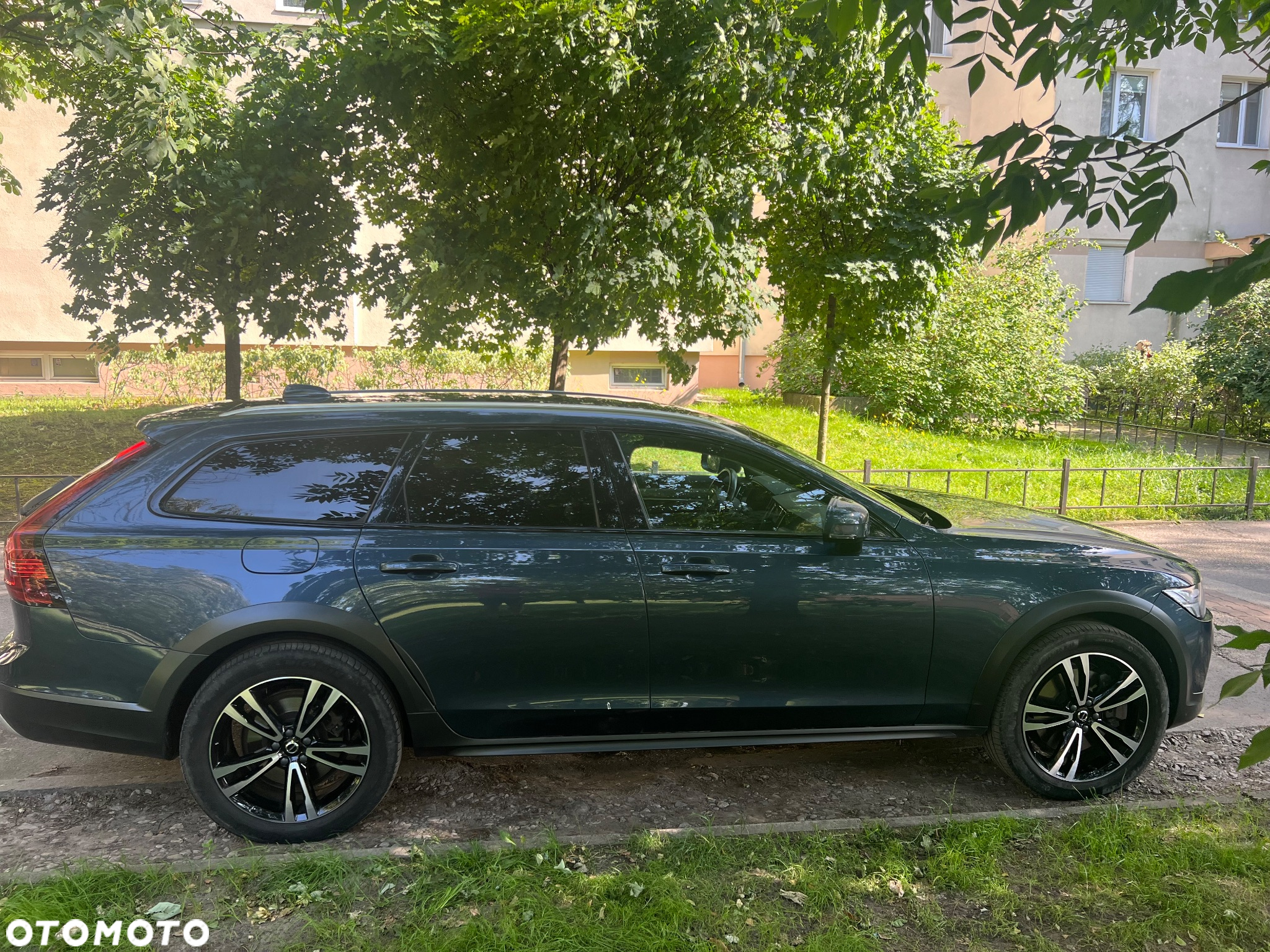 Volvo V90 Cross Country - 5