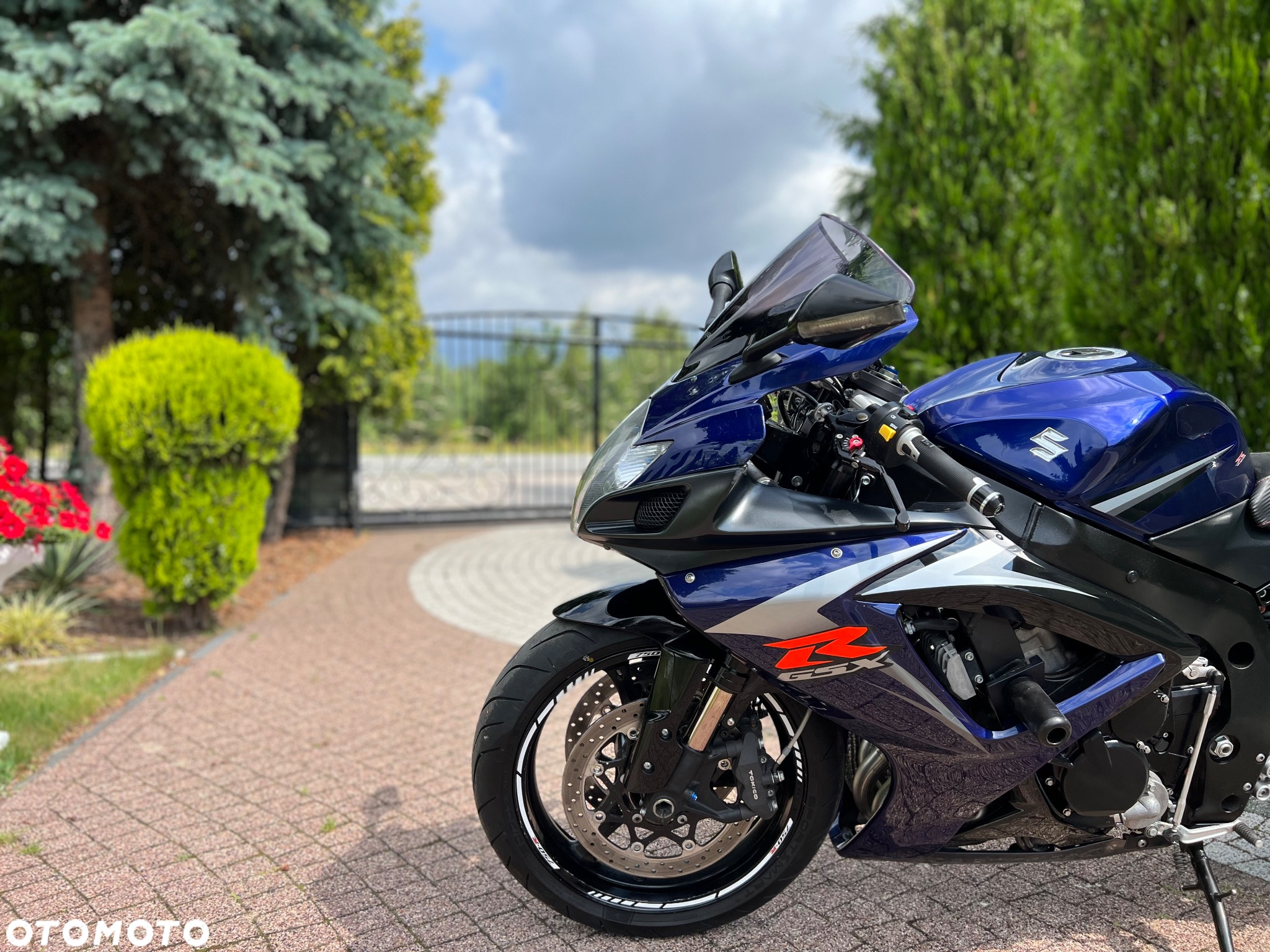 Suzuki GSX-R - 25