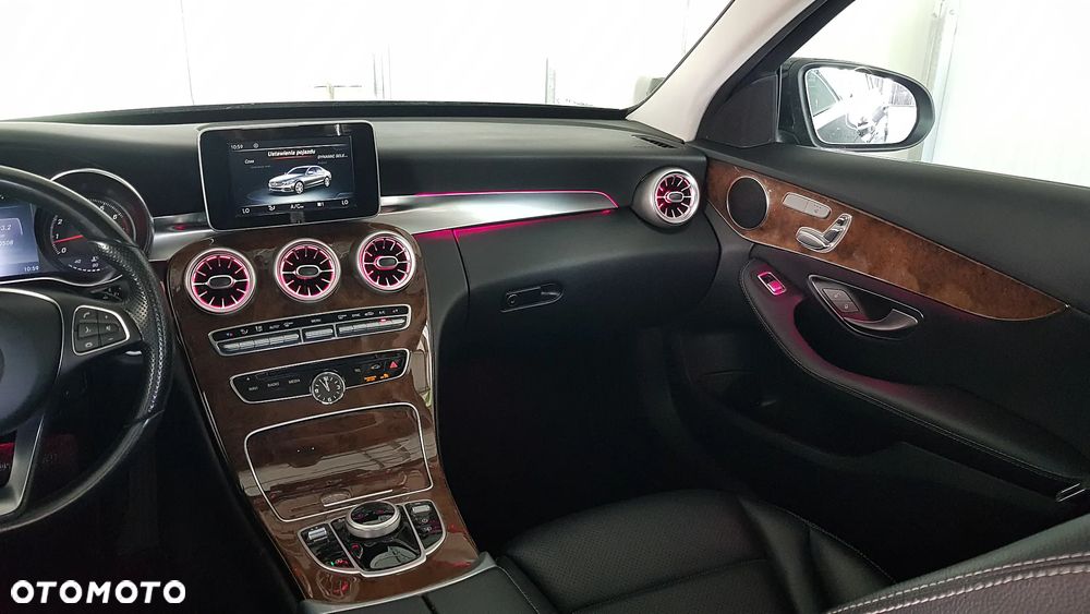 Mercedes-Benz Klasa C 300 7G-TRONIC Avantgarde - 16