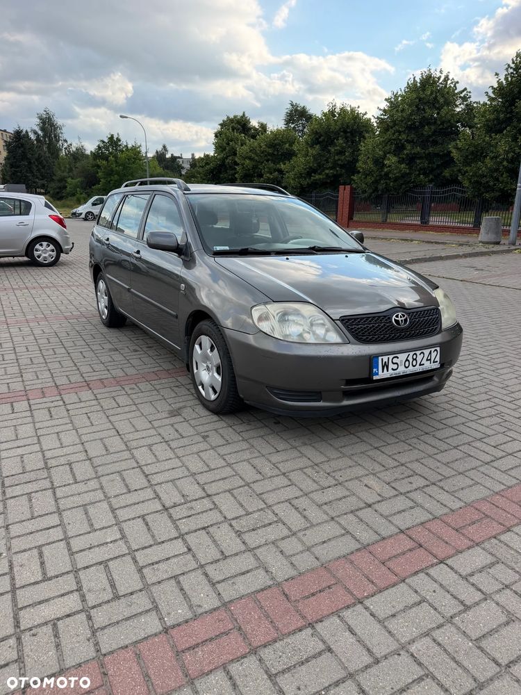 Toyota Corolla - 2