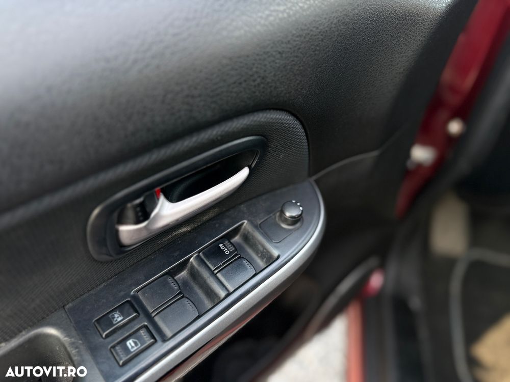 Suzuki Grand Vitara 1.9 DDiS Comfort DPF - 16