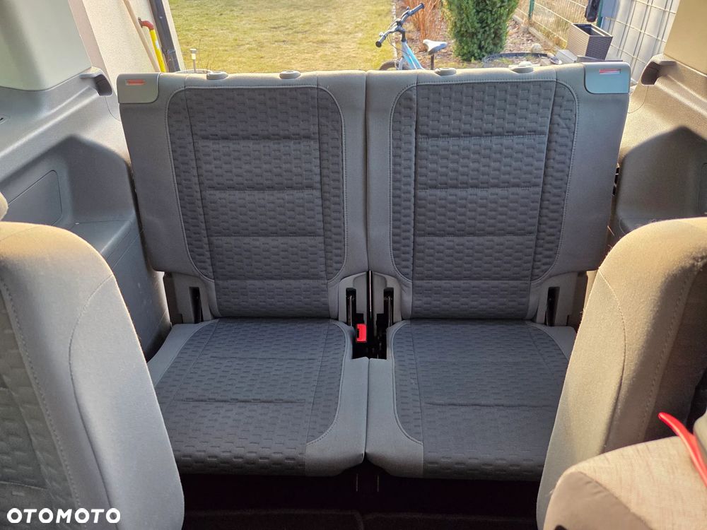 Volkswagen Touran 1.6 Trendline - 11