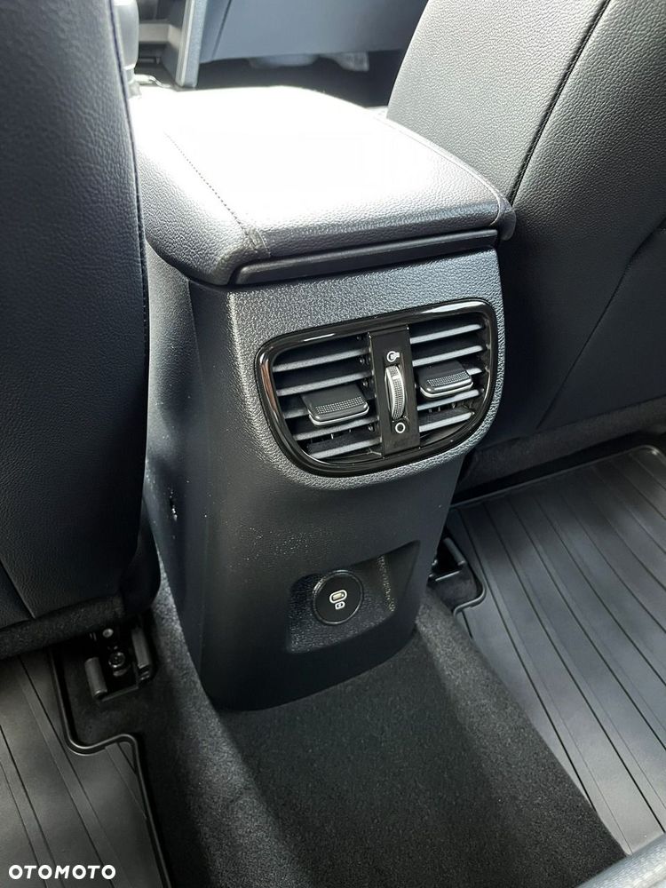 Kia XCeed 1.5 T-GDI M - 34