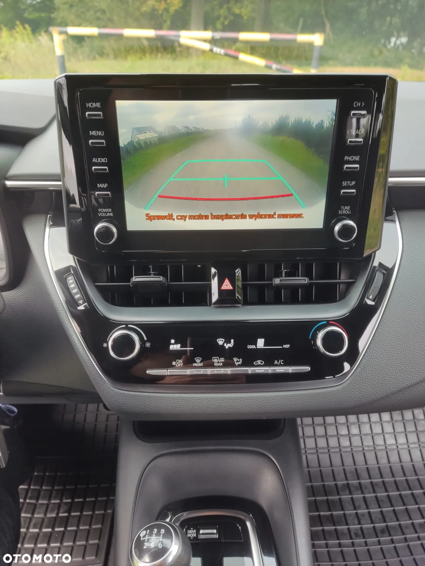 Toyota Corolla - 16