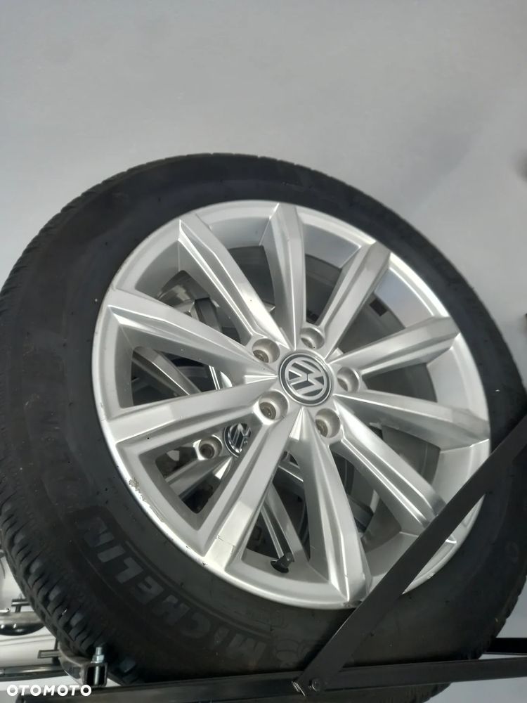 Volkswagen Passat - 17