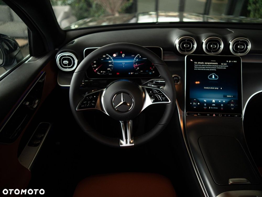 Mercedes-Benz GLC - 14