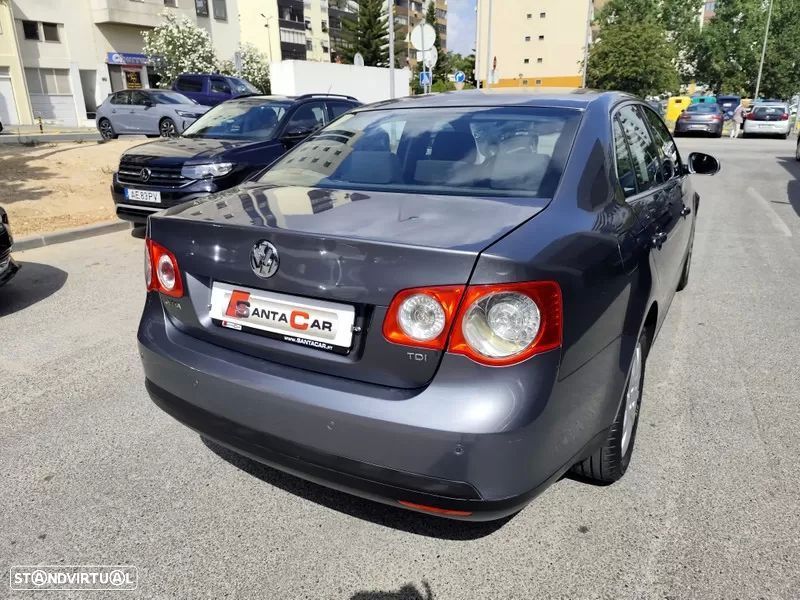VW Jetta 1.9 TDi BlueM. Trendline - 25