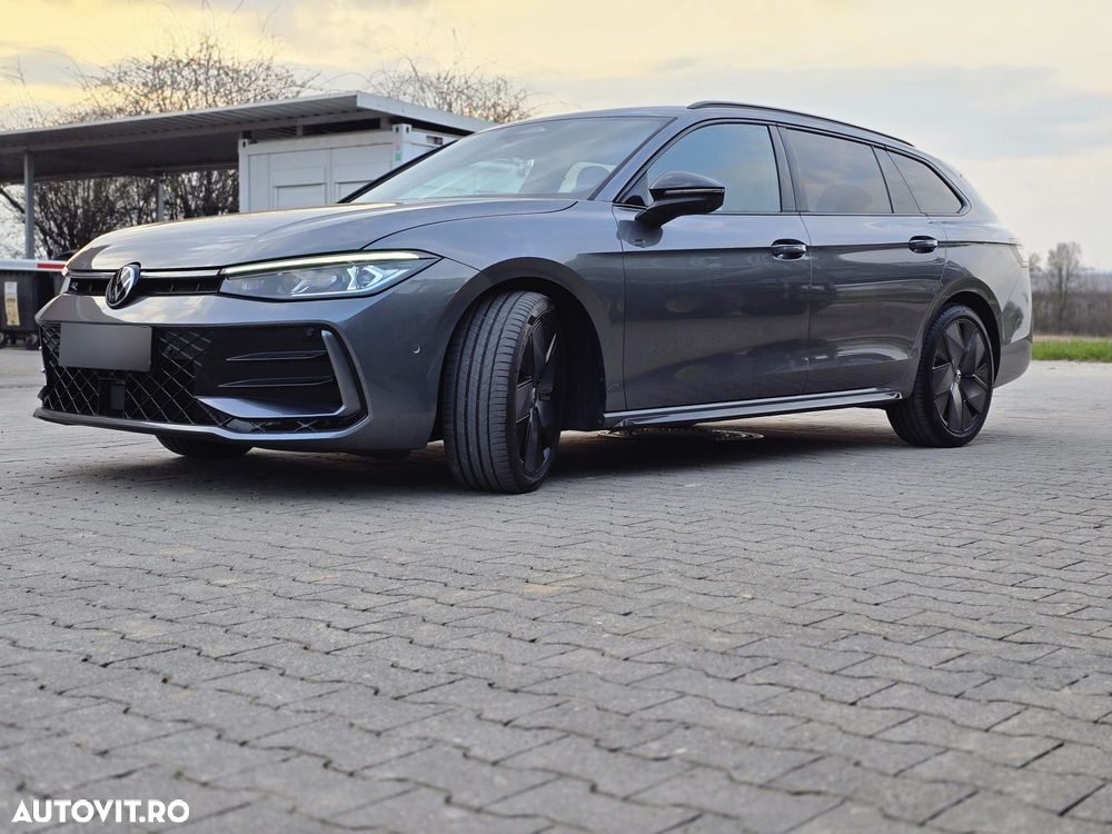 Volkswagen Passat - 1