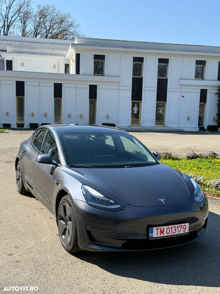 Tesla Model 3 Langstreckenbatterie Allradantrieb Dual Motor - 1
