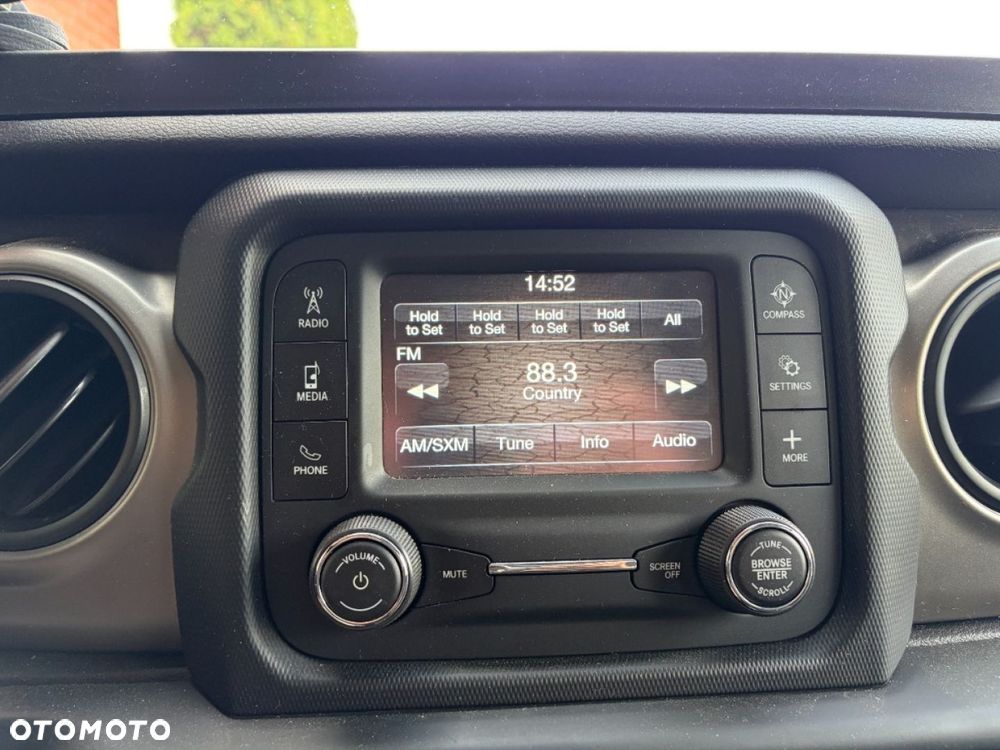 Jeep Wrangler - 14