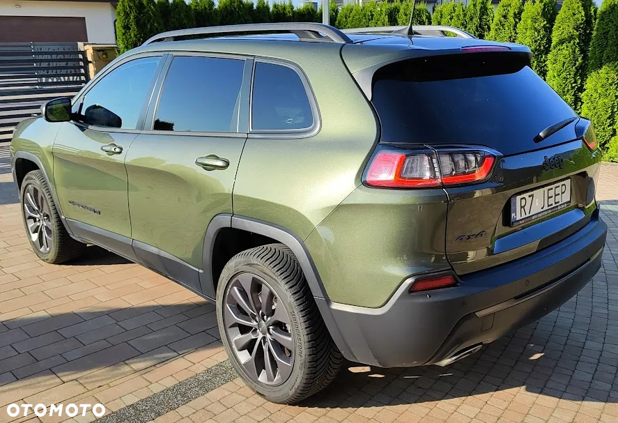 Jeep Cherokee - 4