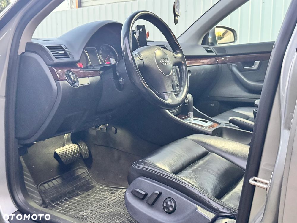 Audi A4 Avant - 11